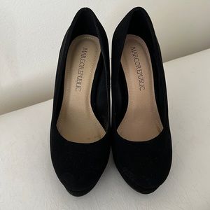 Women’s black rounded toe stiletto high heel pumps